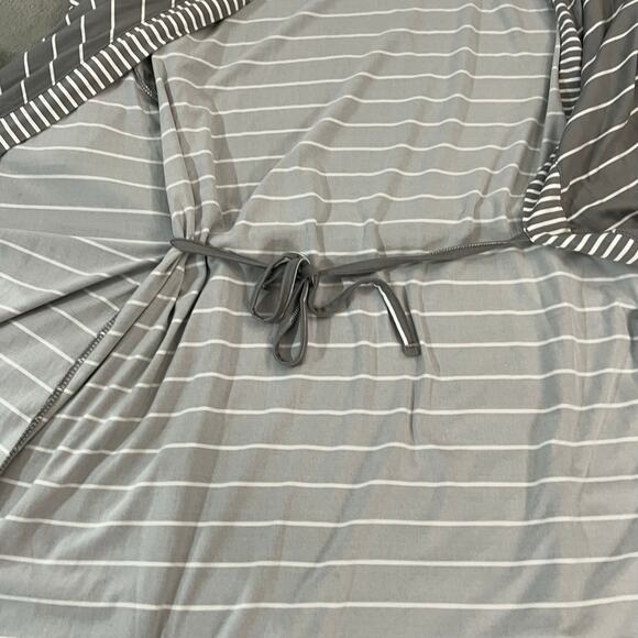 Tahari Lightweight Belted Short Bathrobe Gray/White Pockets Women's XL - Picture 10 of 10